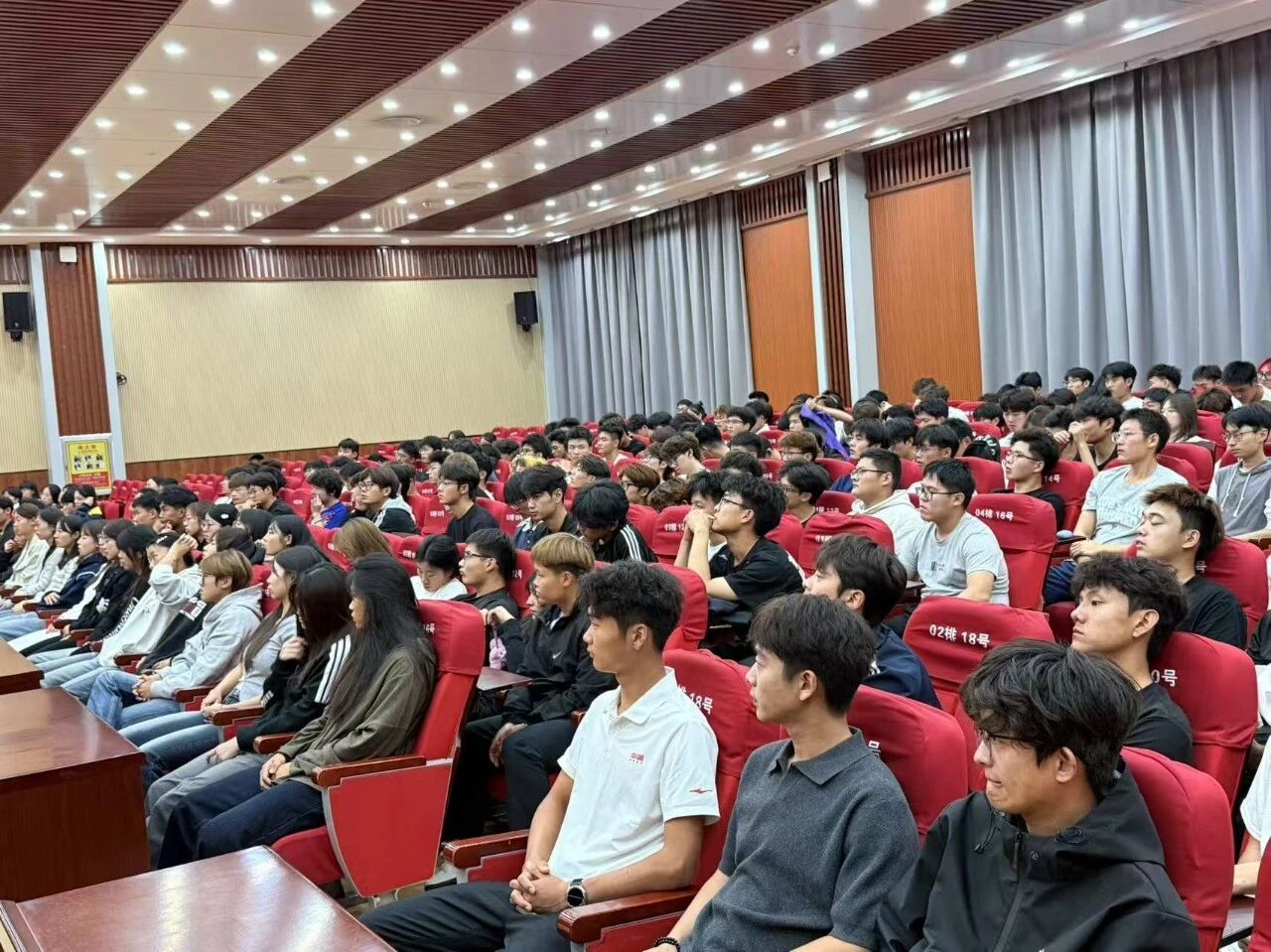 微信图片_2026-10-19_220309_169.jpg