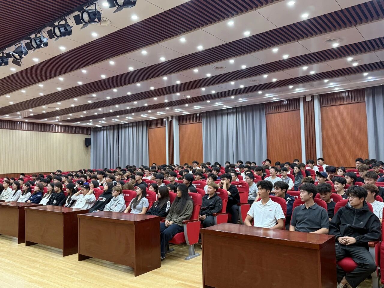 微信图片_2026-10-19_220319_908.jpg